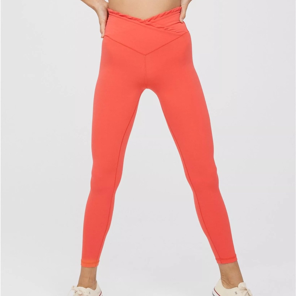 AERIE offline crossover waist ruffle legging